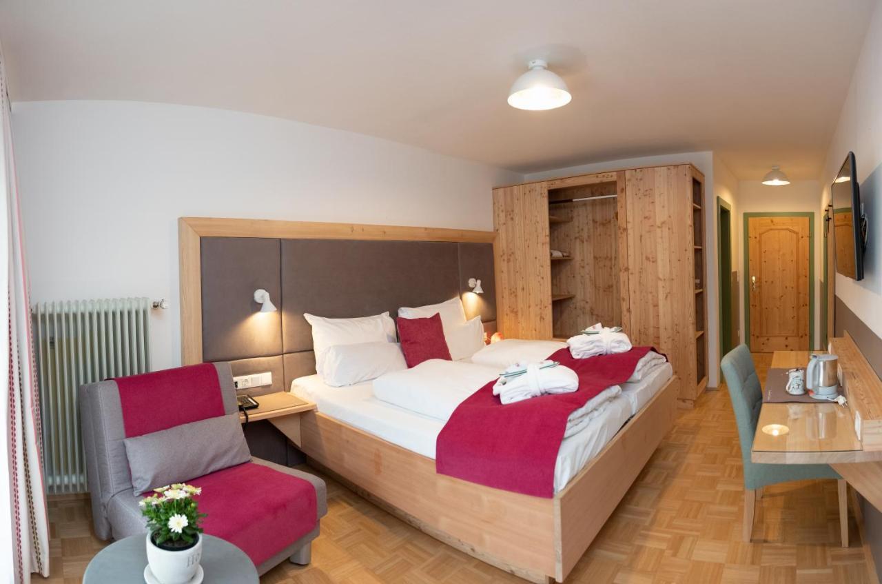 Santner, Hotel Eugendorf Exteriör bild