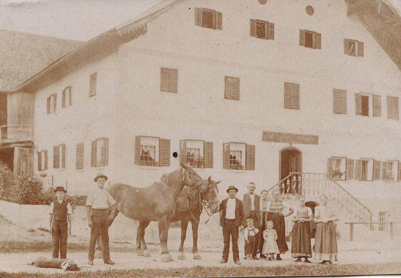 Santner, Hotel Eugendorf Exteriör bild