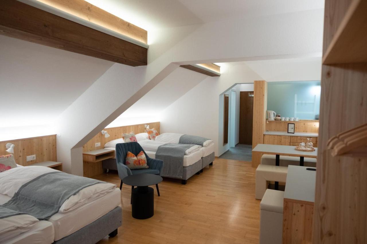 Santner, Hotel Eugendorf Exteriör bild
