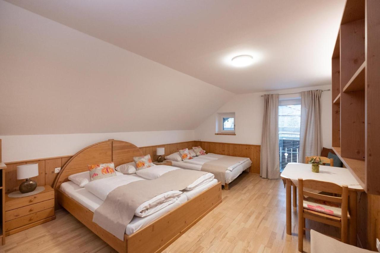 Santner, Hotel Eugendorf Exteriör bild