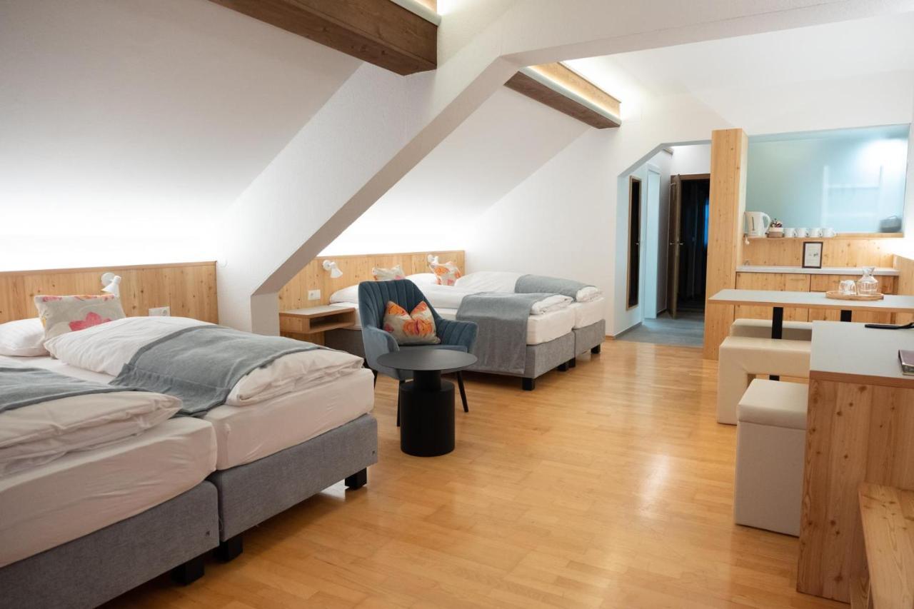 Santner, Hotel Eugendorf Exteriör bild